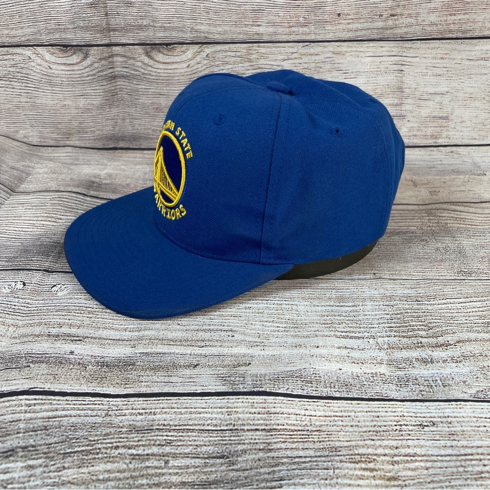 NBA - Golden State Warriors- Mitchell & Ness Side Core 2.0 - SnapBack Hat